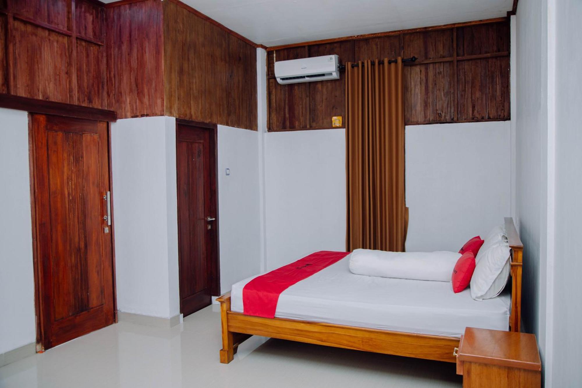 Reddoorz At Villa Bukit Senyum Lombok Kuripan  Exterior foto